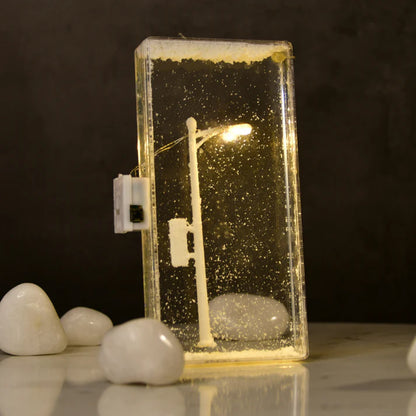 Sowpeace Street Lamp Showcase Snowy Glow